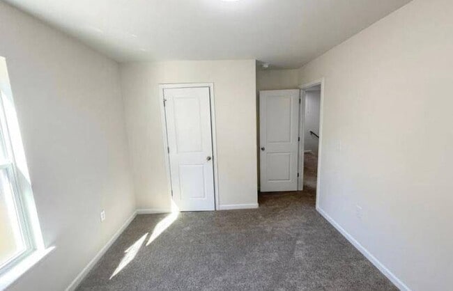 Photo - 4654 Coltsfoot Rd