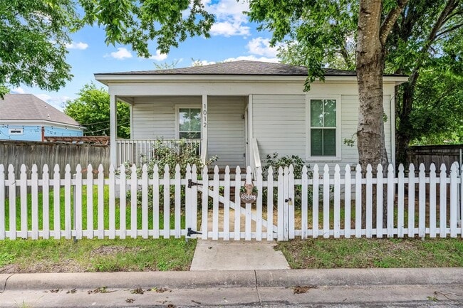 Photo - 1012 Burnett Ave