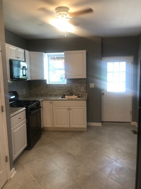 Building Photo - 2 bedroom townhome at Washington Village!