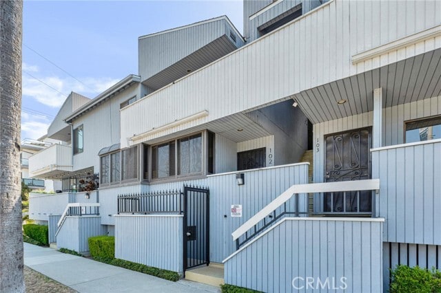 Building Photo - 5530 Thornburn St Unit 102