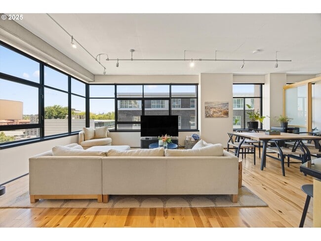 Photo - 333 NW 9th Ave Condo Unit 712