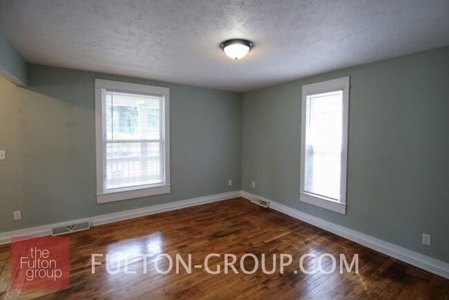 Photo - 847 Fountain St NE