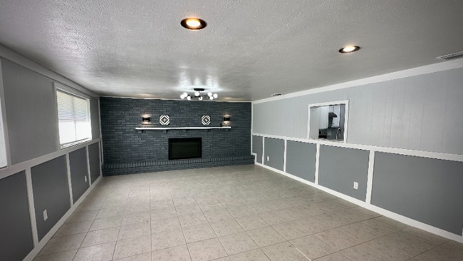 Photo - 11031 Circle S Rd