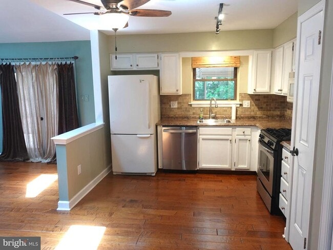 Photo - 75 Peregrine Dr
