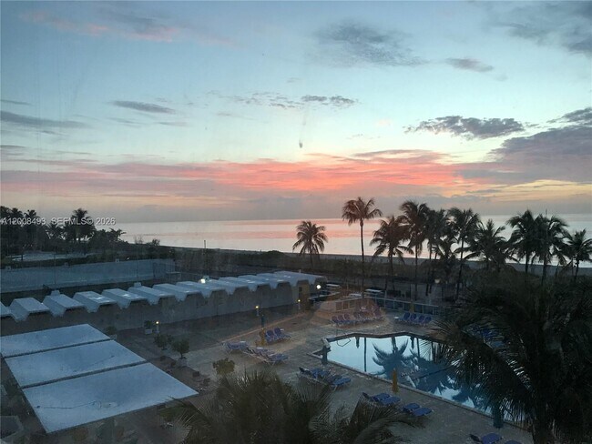 Photo - 5055 Collins Ave Unit 4C