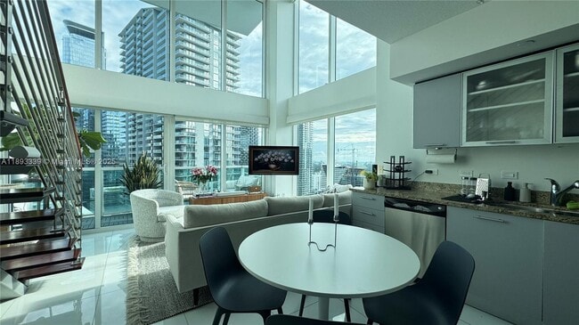 Photo - 41 SE 5th St Unit 1716