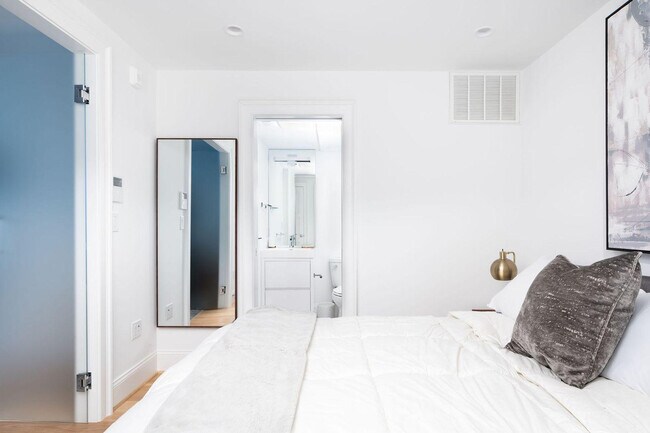 Photo - 1744 Corcoran St NW Unit SI ID1011212P