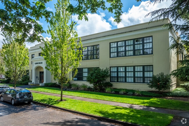 Lincoln School Condos - Lincoln School Condos