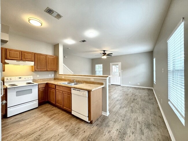 Photo - 2 Story Town Home - Near USAA-UTSA-Medical Center