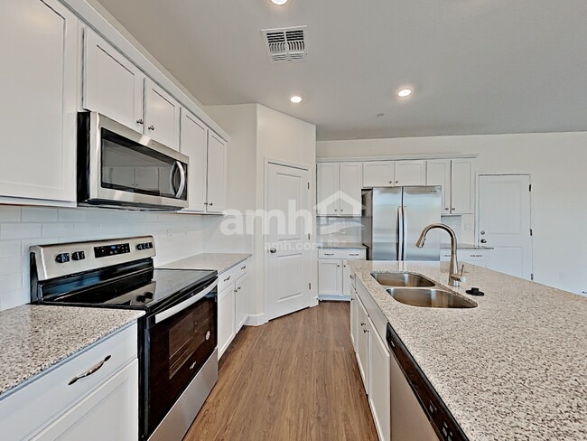 Photo - 5968 W Columbine Dr