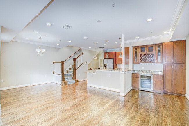 Photo - 125 15th St NE