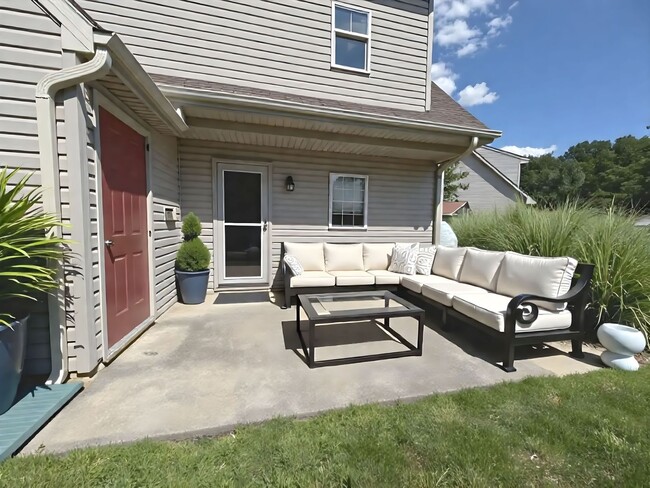 Photo - 2 Bedroom 2.5 Bathroom Townhome in Mechani...