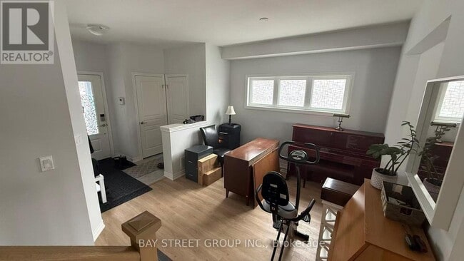 Photo - 135 Juneberry Rd