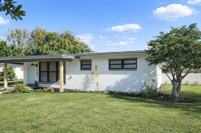 Photo - 727 Engel Dr