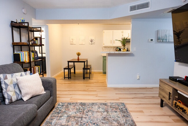 Building Photo - 1385 W University Ave Unit 166 Rental