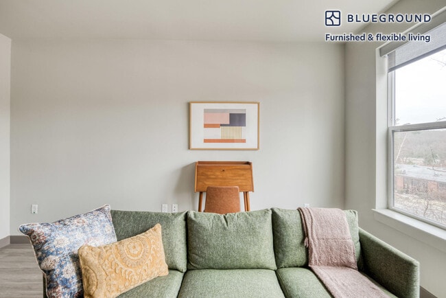 Photo - 32 Second Ave Unidad FL3-ID978