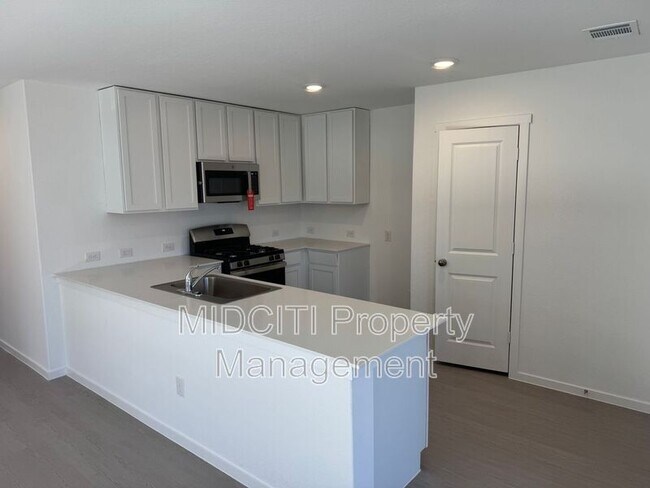 Photo - 9161 Luciano Pl