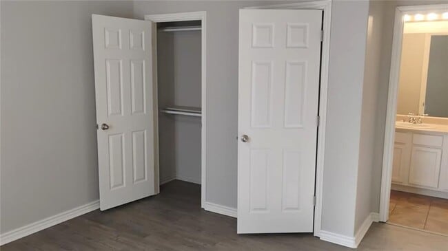 Photo - 281 Graystone Cir