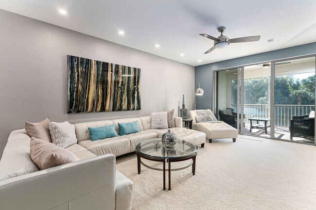 Building Photo - 11021 Gulf Reflections Drive