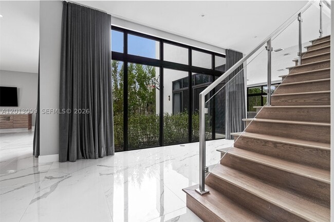 Photo - 16529 Botaniko Dr N