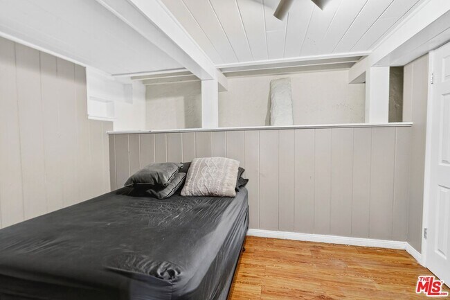 Photo - 11154 Ventura Blvd Apartment