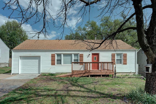 Photo - 3712 NE Vivion Rd House