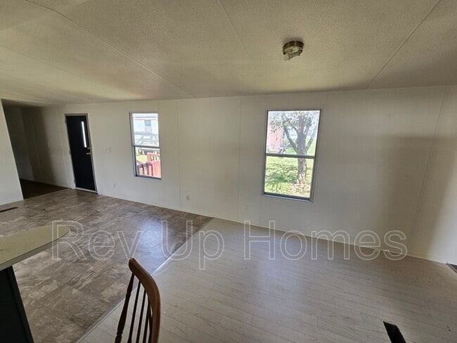Photo - 123 Fred Dr