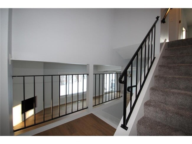 Photo - 5545 Shorewood Ln