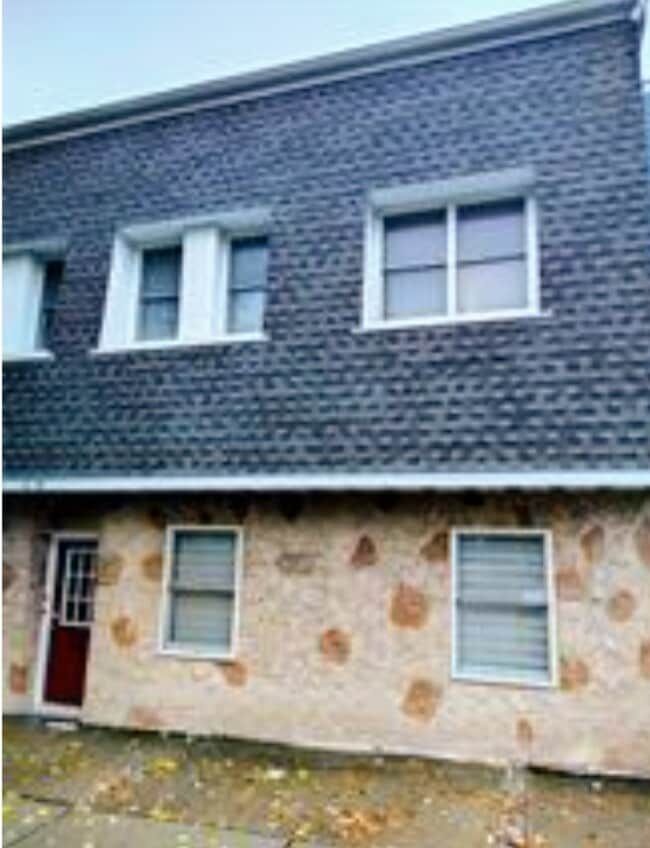 Building Photo - 76 Central Ave Unit 3