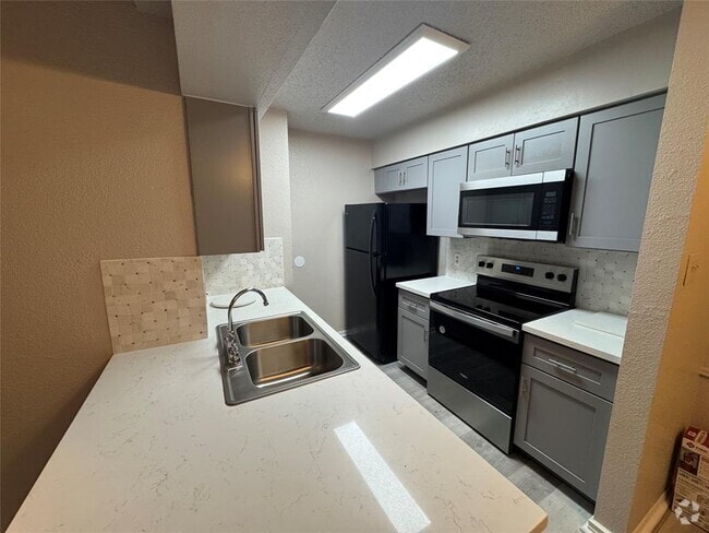 Building Photo - 10101 S Gessner Rd Unit 305 Rental