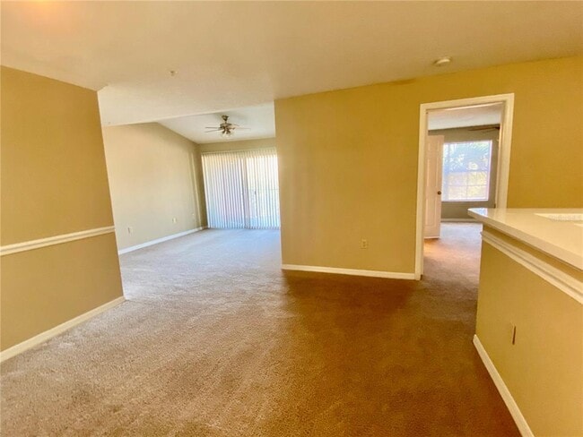 Photo - 1989 Summer Club Dr Unidad 305