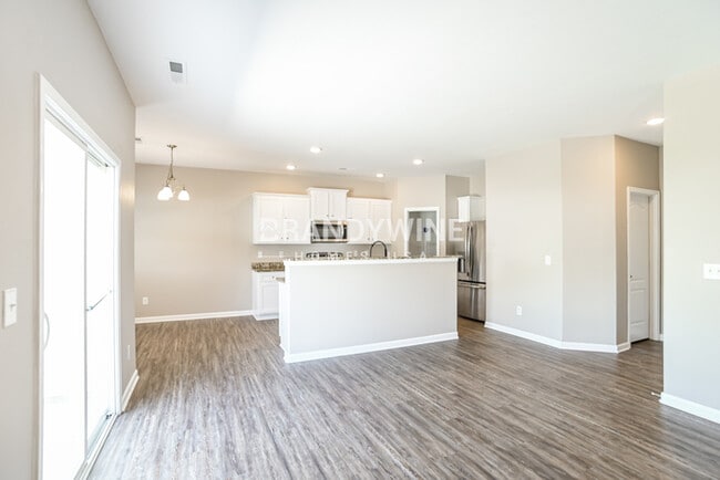 Photo - 9531 Weikert Rd