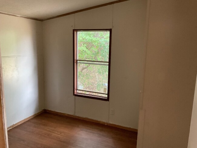 Photo - 103 Forest Creek Ln