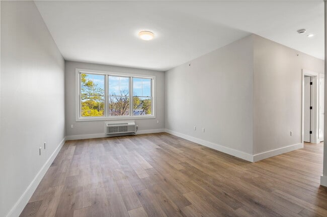 Photo - 2021 Jones Rd Unit 206