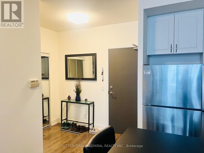 Photo - 68 Merton St Unité 503