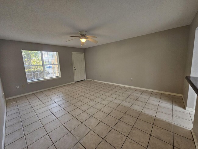 Photo - 6832 Hunt St Unidad C