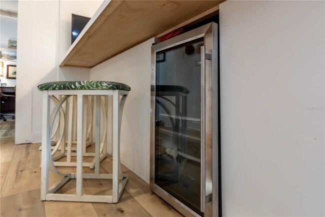 Photo - 310 NW 8th St