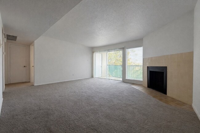 Photo - 2822 S Bartell Dr Unit 38