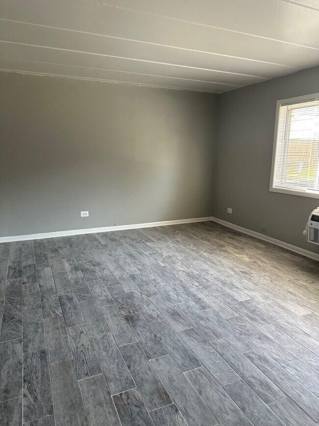 Photo - 1312 Carol St Unidad TWO BEDROOMS