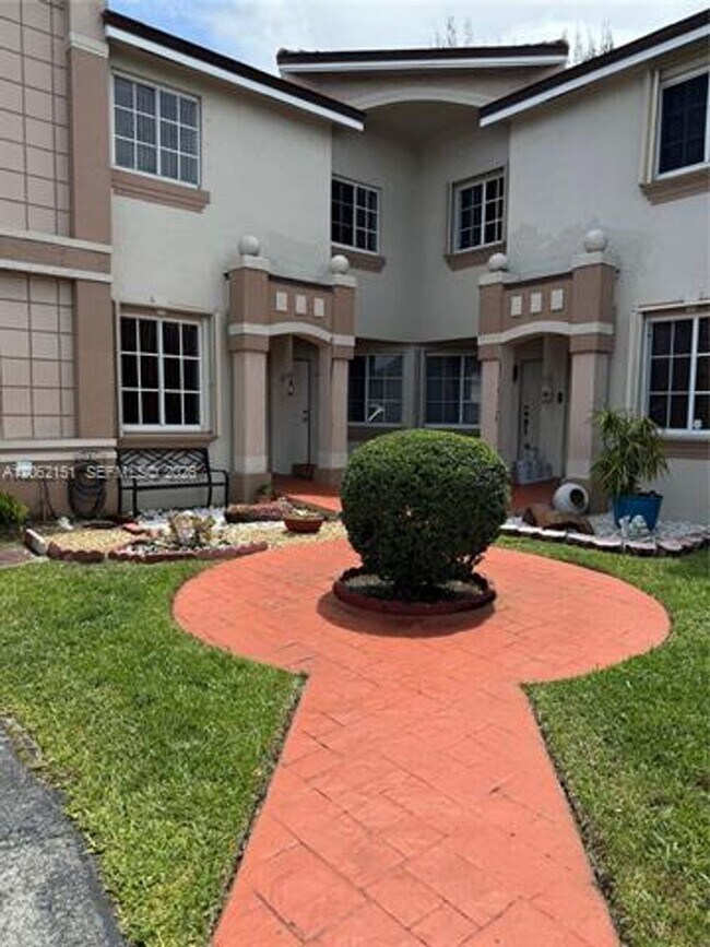 8360 NW 10th St