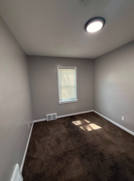 Photo - 19307 Lindsay St