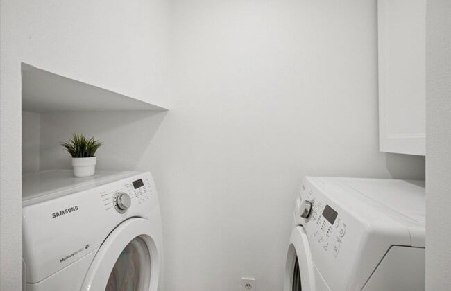 Photo - 3919 Buena Vista St Unit B