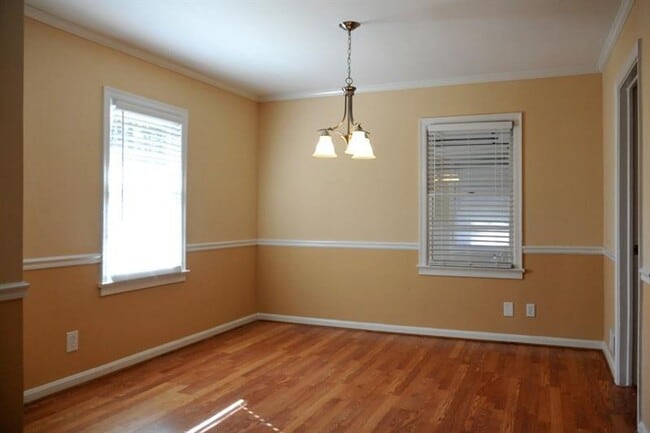 Photo - 1278 Fairhill Ln NE