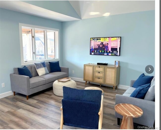 Photo - 44 Oswego Ave