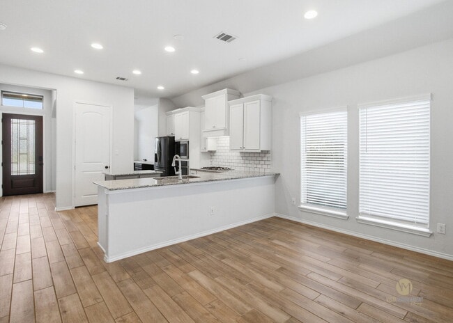 Photo - "Spacious 4-Bedroom Sanctuary in San Antonio - 1996 Sq Ft of Comfort and Style!"