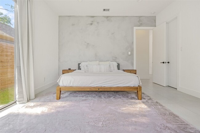 Photo - 1550 Ashway St