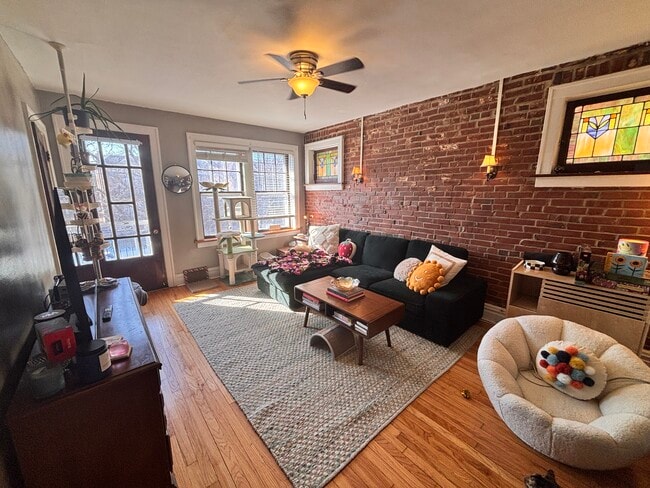 Building Photo - 4945 Mardel Ave Unit 4947A Mardel - 2nd Floor