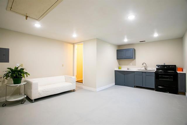 Photo - 7027 Alpha Rd