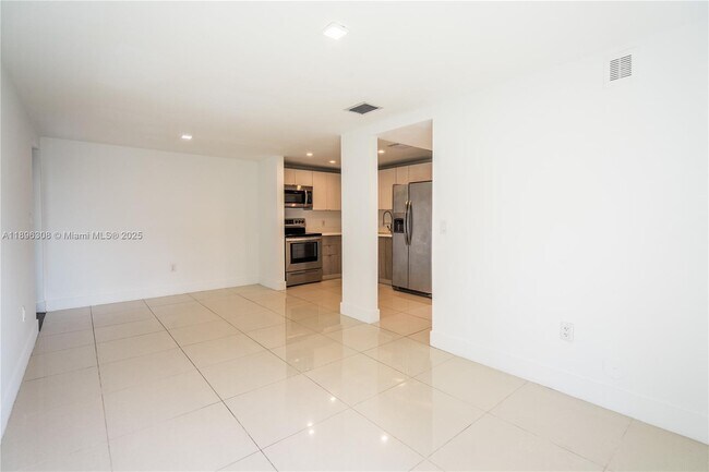 Photo - 1971 Bay Dr Unidad 102