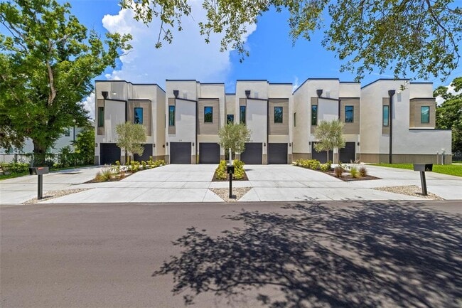 Photo - 216 N Hesperides St Townhome